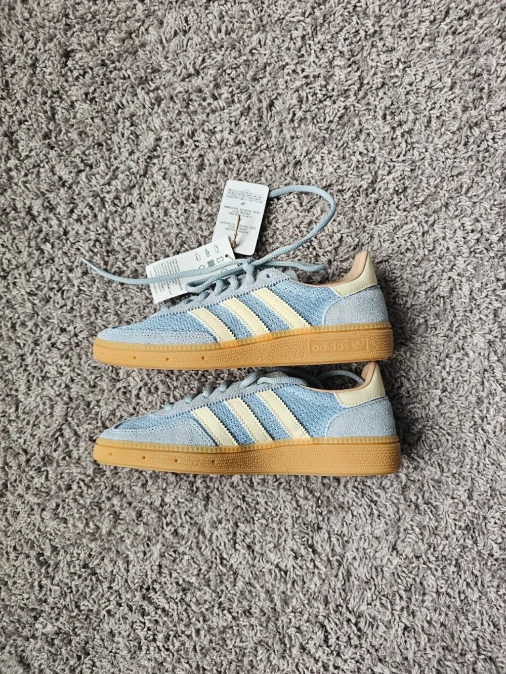 Adidas Handball Spezial shoes women's 5 in light blue